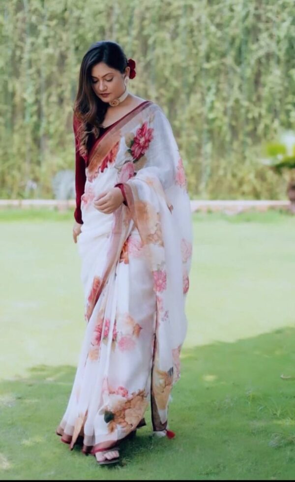 Floral Printed Soft Linen Saree