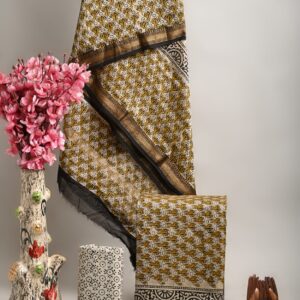 Maheswari Silk Unstitched Dress Material - Green